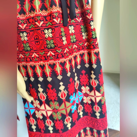 Embroidery Dress - Picture 10 of 15